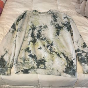 SOLD ON DEPOP urban outfitters urban renewal green tie dye recycled crewneck